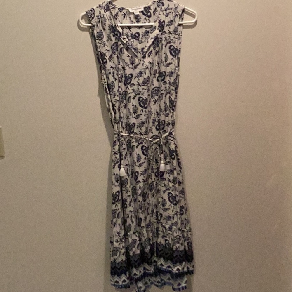 Beach lunch lounge small cream and blue dress
